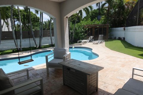 Casa en alquiler en Doral, Florida, 3 dormitorios, 152.45 m2 № 1952003 - foto 4
