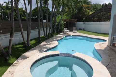 Casa en alquiler en Doral, Florida, 3 dormitorios, 152.45 m2 № 1952003 - foto 3