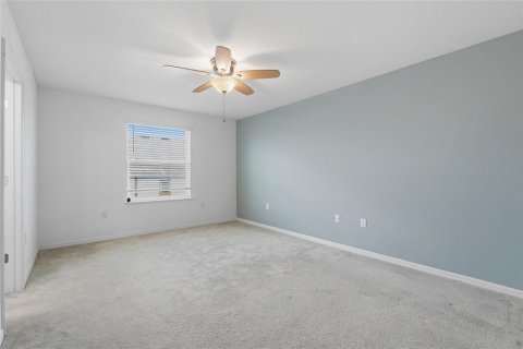 Townhouse in Lakeland, Florida 3 bedrooms, 151.71 sq.m. № 2210778 - photo 14