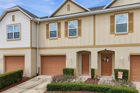 Townhouse in Lakeland, Florida 3 bedrooms, 151.71 sq.m. № 2210778
