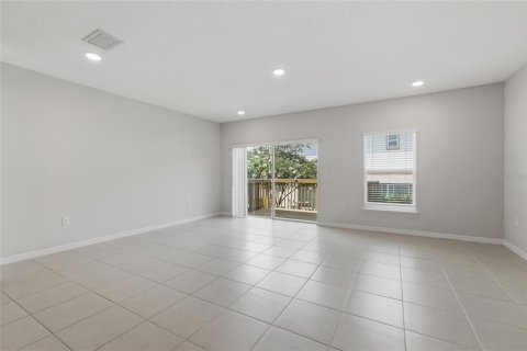 Townhouse in Lakeland, Florida 3 bedrooms, 151.71 sq.m. № 2210778 - photo 11