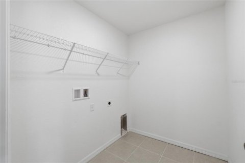 Townhouse in Lakeland, Florida 3 bedrooms, 151.71 sq.m. № 2210778 - photo 21