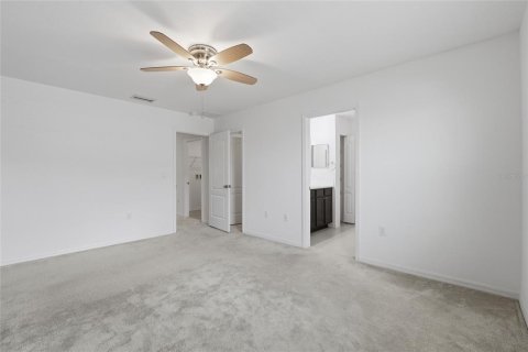 Townhouse in Lakeland, Florida 3 bedrooms, 151.71 sq.m. № 2210778 - photo 15