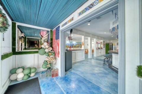 Купить коммерческую недвижимость в Майами-Спрингс, Флорида № 1756503 - фото 17