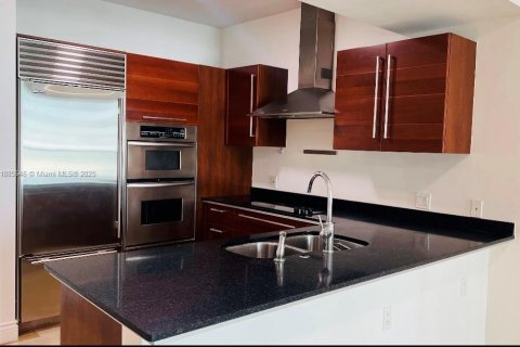 Copropriété à vendre à Miami, Floride: 1 chambre, 76.18 m2 № 1932678 - photo 2