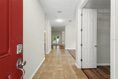 Villa ou maison à louer à Wesley Chapel, Floride: 4 chambres, 253.81 m2 № 2388760 - photo 5