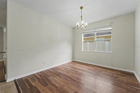 Villa ou maison à louer à Wesley Chapel, Floride: 4 chambres, 253.81 m2 № 2388760 - photo 8