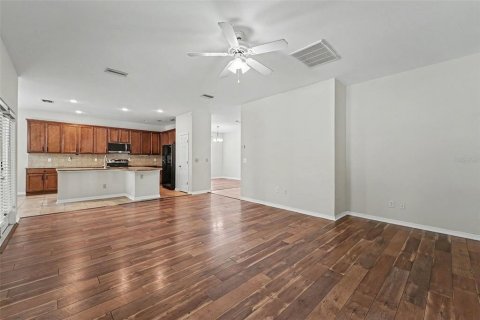 Villa ou maison à louer à Wesley Chapel, Floride: 4 chambres, 253.81 m2 № 2388760 - photo 11