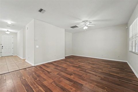 Villa ou maison à louer à Wesley Chapel, Floride: 4 chambres, 253.81 m2 № 2388760 - photo 12