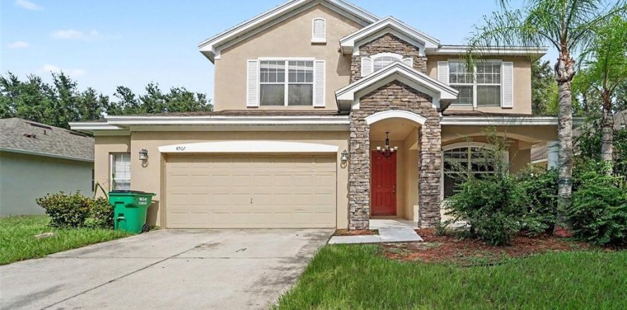 Villa ou maison à Wesley Chapel, Floride 4 chambres, 253.81 m2 № 2388760