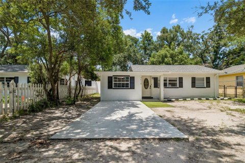 House in Tampa, Florida 3 bedrooms, 95.22 sq.m. № 2221235 - photo 4