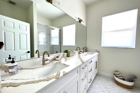 House in Wellington, Florida 5 bedrooms, 326.55 sq.m. № 2187319 - photo 16