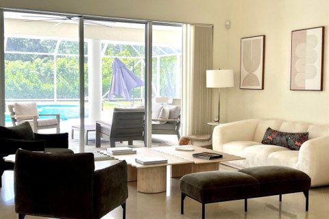 House in Wellington, Florida 5 bedrooms, 326.55 sq.m. № 2187319 - photo 13
