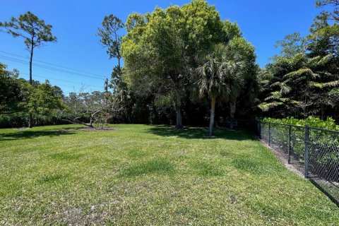 House in Wellington, Florida 5 bedrooms, 326.55 sq.m. № 2187319 - photo 4