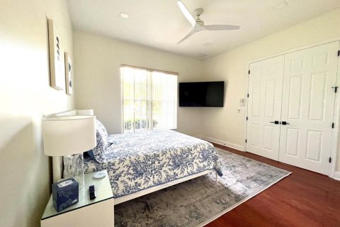House in Wellington, Florida 5 bedrooms, 326.55 sq.m. № 2187319 - photo 18