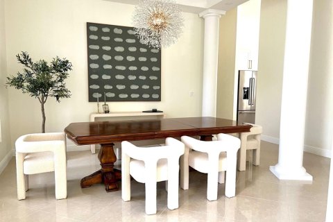 House in Wellington, Florida 5 bedrooms, 326.55 sq.m. № 2187319 - photo 17