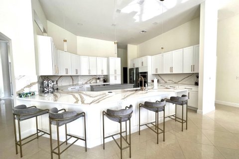 House in Wellington, Florida 5 bedrooms, 326.55 sq.m. № 2187319 - photo 20
