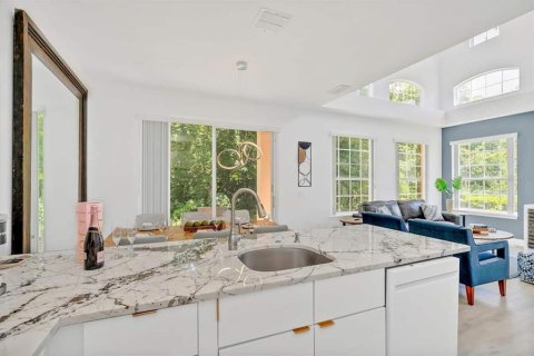 Touwnhouse à vendre à Davenport, Floride: 4 chambres, 160.72 m2 № 2364219 - photo 4