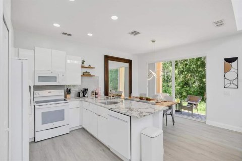 Touwnhouse à vendre à Davenport, Floride: 4 chambres, 160.72 m2 № 2364219 - photo 5