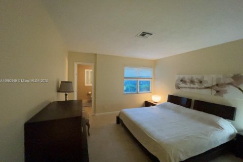 Copropriété à louer à Hollywood, Floride: 2 chambres, 89.19 m2 № 1946874 - photo 3