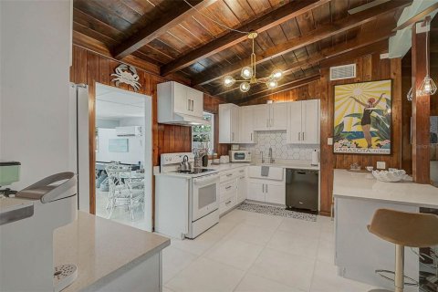Villa ou maison à louer à Sarasota, Floride: 3 chambres, 139.54 m2 № 1884236 - photo 14