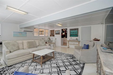 Villa ou maison à louer à Sarasota, Floride: 3 chambres, 139.54 m2 № 1884236 - photo 11
