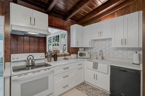Villa ou maison à louer à Sarasota, Floride: 3 chambres, 139.54 m2 № 1884236 - photo 16