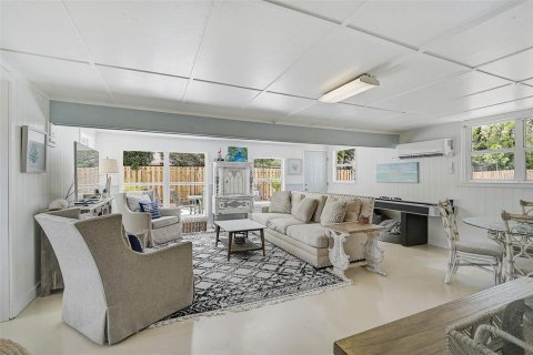 Villa ou maison à louer à Sarasota, Floride: 3 chambres, 139.54 m2 № 1884236 - photo 9