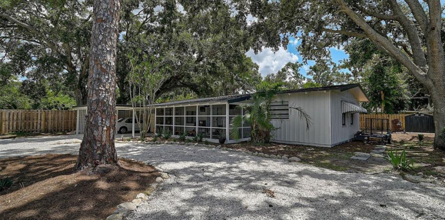 Villa ou maison à Sarasota, Floride 3 chambres, 139.54 m2 № 1884236