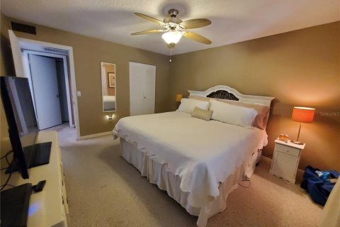 House in Clearwater, Florida 1 bedroom, 60.01 sq.m. № 2098666 - photo 9