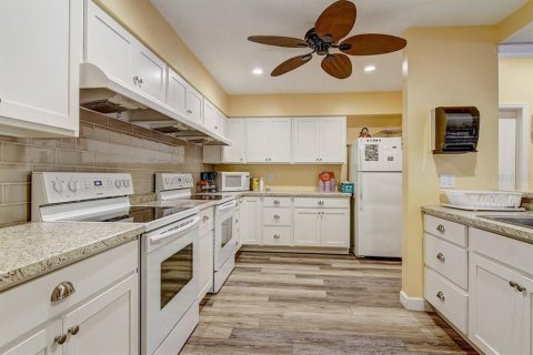 House in Clearwater, Florida 1 bedroom, 60.01 sq.m. № 2098666 - photo 21