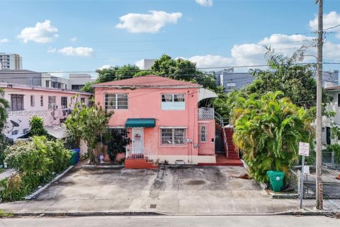 Immobilier commercial à vendre à Miami, Floride: 186.92 m2 № 1995375 - photo 3