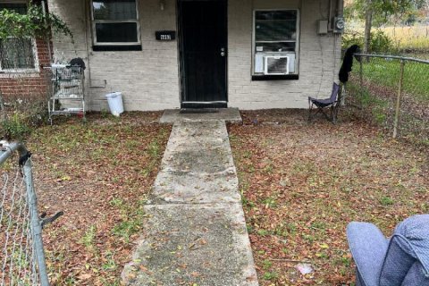 Casa en venta en Jacksonville, Florida, 2 dormitorios, 63.36 m2 № 879971 - foto 1