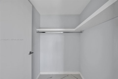 Appartement à louer à North Miami, Floride: 2 chambres, 95.22 m2 № 2008499 - photo 17