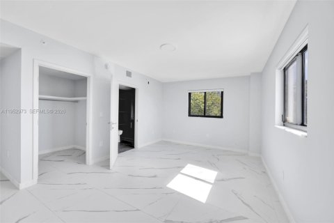 Appartement à louer à North Miami, Floride: 2 chambres, 95.22 m2 № 2008499 - photo 15