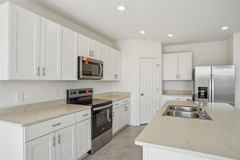 Villa ou maison à vendre à Poinciana, Floride: 4 chambres, 184.69 m2 № 1767863 - photo 14