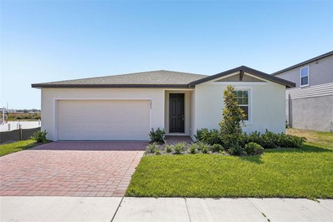 Villa ou maison à vendre à Poinciana, Floride: 4 chambres, 184.69 m2 № 1767863 - photo 1