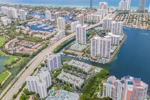 Condominio en venta en Aventura, Florida, 3 dormitorios, 129.69 m2 № 1805973 - foto 27
