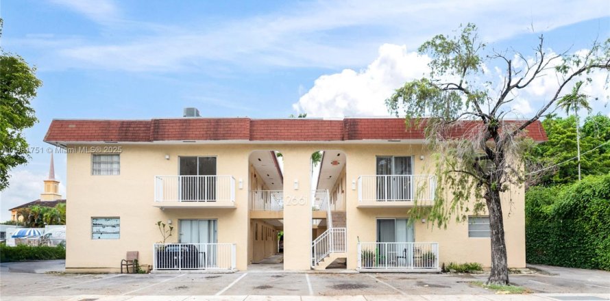 Дом в Майами, Флорида 2 спальни, 61.32м2 № 1924710