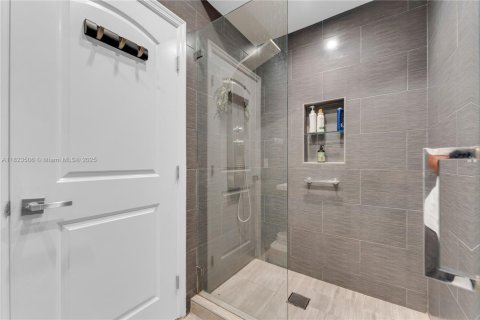 Condominio en venta en Miramar, Florida, 3 dormitorios, 124.49 m2 № 1788551 - foto 22