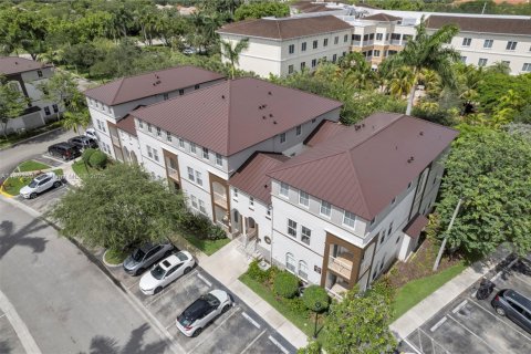Condominio en venta en Miramar, Florida, 3 dormitorios, 124.49 m2 № 1788551 - foto 2