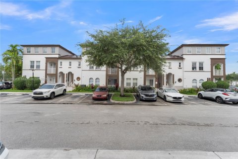 Condominio en venta en Miramar, Florida, 3 dormitorios, 124.49 m2 № 1788551 - foto 3