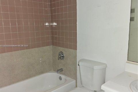 Condominio en alquiler en Homestead, Florida, 2 dormitorios, 89.19 m2 № 1857579 - foto 13