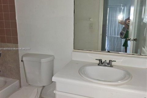 Condominio en alquiler en Homestead, Florida, 2 dormitorios, 89.19 m2 № 1857579 - foto 14