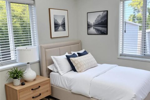 Propiedad comercial en venta en North Miami Beach, Florida, 127.74 m2 № 1974261 - foto 3