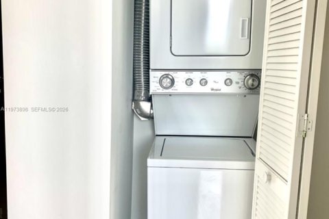 Copropriété à louer à Doral, Floride: 3 chambres, 115.57 m2 № 2036598 - photo 15