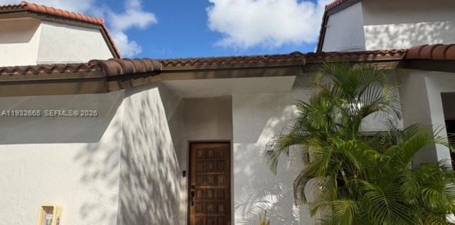 Condo in Miami, Florida, 2 bedrooms  № 2003410