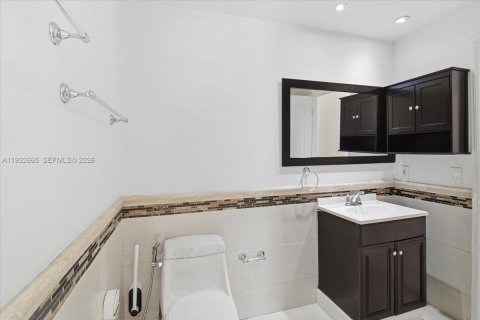 Condominio en alquiler en Miami, Florida, 2 dormitorios, 102.84 m2 № 2003410 - foto 22