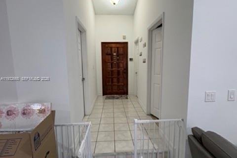 Condo in Miami, Florida, 2 bedrooms  № 2003410 - photo 15