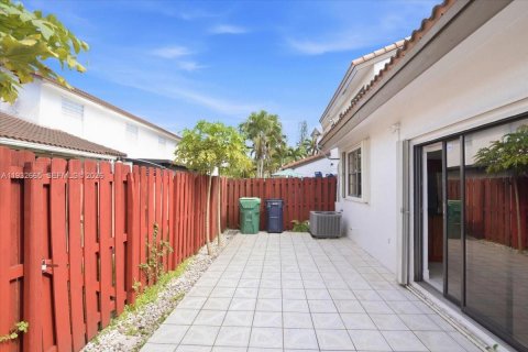 Condominio en alquiler en Miami, Florida, 2 dormitorios, 102.84 m2 № 2003410 - foto 29